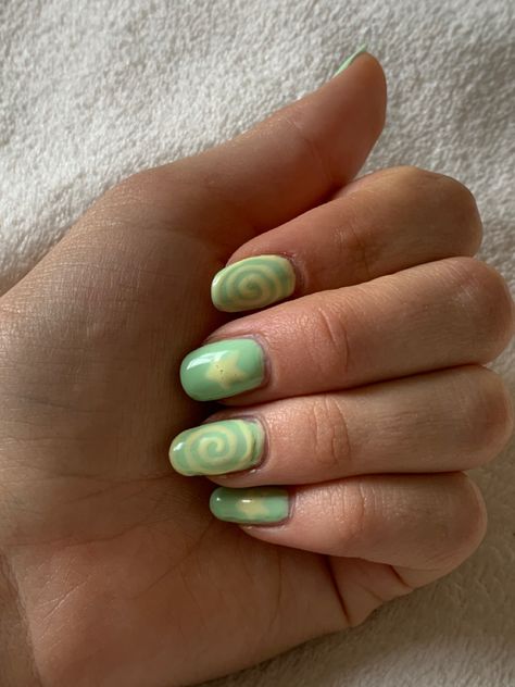 Green And Black Star Nails, Funky Green Nails, Short Green Acrylic Nails, Green Acrylic Nails Designs, Green Star Nails, Green Aura Nails, Green Nails Aesthetic, Goal Aesthetic, Acrylic Nails Designs