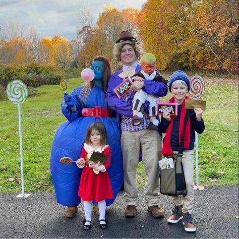 Violet Beauregarde Costume, Halloween With Baby, Violet Beauregarde, Best Group Halloween Costumes, Book Character Day, Blueberry Girl, Character Day, Halloween Fest, Halloween Everyday