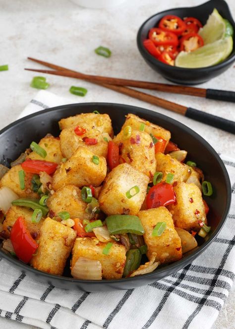 Salt And Pepper Tofu, Chilli Tofu, What Is Tofu, Pepper Tofu, Ginger Beef, Chicken Balls, Asian Beef, Tofu Stir Fry, Tofu Recipe