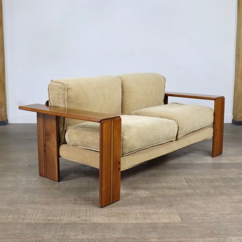 Listed on VNTG.com: Afra & Tobia Scarpa 'Artona' Sofa in Elm & linen, 1975 | #vntg #vintage Oval Table Dining, Seater Sofa, Vintage Boutique, Love Seat, Vintage Designs, Bookcase, Mid-century Modern, Mid Century, Couch