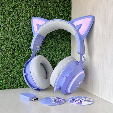 Purple Head Phones, Cute Headphones Wireless, Purple Headphones, Purple Things, Headphone Decoration, Cat Headphones, Cute Headphones, Purple Accessories, Headphones With Microphone