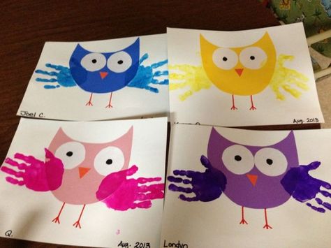 owl handprints Hand Print Art, Easy Winter Crafts, Owl Crafts, Handprint Crafts, Daycare Crafts, Handprint Art, Toddler Art, Craft Projects For Kids, Childrens Crafts