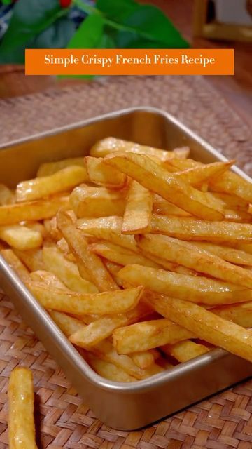 Side Dishes With Fish, Side Dishes For Fish, French Fries Recipe, Crispy Chips, Crispy French Fries, Homemade Cookbook, Side Dishes Salads, Tastemade Recipes, Fries Recipe