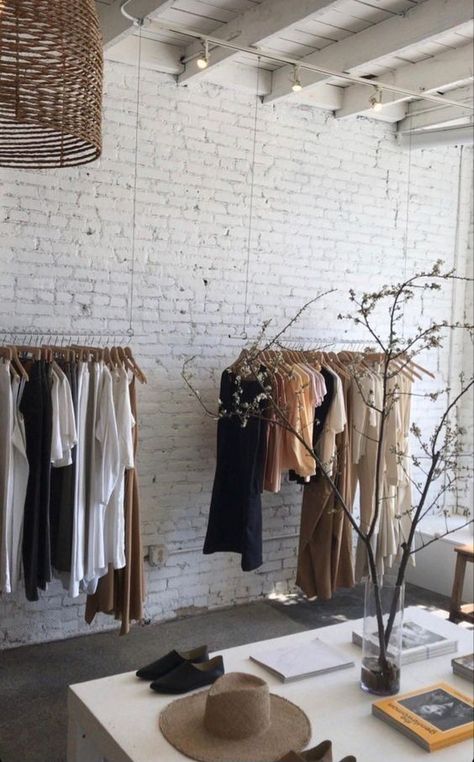 Tiny Boutique Interior, Small Botique Interiors Ideas Simple, Cool Boutique Interiors, Small Boutique Interior Design Ideas Clothing, Cozy Boutique Interior, Small Botique Interiors Ideas, Clothing Boutique Interior Design, Small Boutique Interior Design, Small Boutique Interior