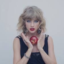 Make your own 'To Apple, Love Taylor' letter - The Verge Taylor Swift Music Videos Outfits, Blank Space Taylor Swift, Taylor Swift Fotos, The 1989 World Tour, Chord Overstreet, Rebecca Quin, Taylor Swift Music, Mtv Videos, Taylor Swift 1989