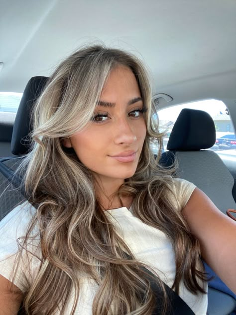 Selfie blonde balayage blowout hairstyle Blonde Hair Inspiration For Brunettes, 90s Layers, Beige Balayage, Ash Blonde Hair Balayage, 90s Hair, Best Hair Dye, Hair Color Underneath, Brown Hair Inspo, Brunette Hair With Highlights