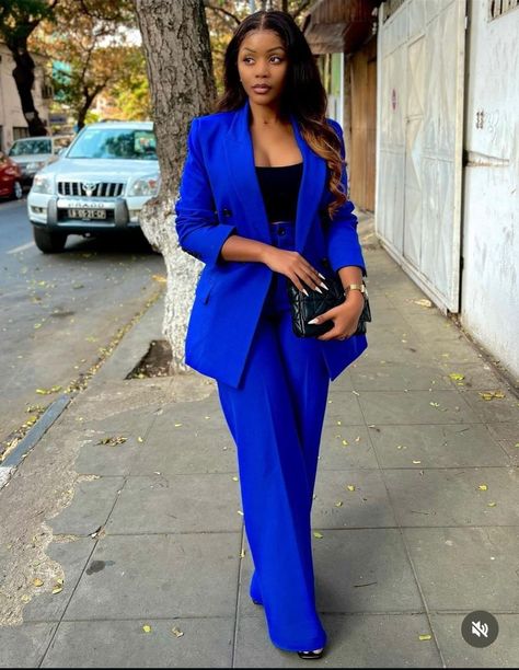 Stylish Business Outfits, Royal Blue Pants, Royal Blue Blazers, Royal Blue Suit, Office Dresses For Women, Women Suits, Corporate Outfits, Woman Suit Fashion, Classy Dress Outfits