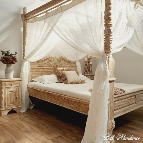 Beds With Posts Canopies, Four Post Queen Bed, 4 Pillar Bed, Beds With Poles Frame, Fourpost Bed, Four Poster Bed Design, White Four Poster Bed, Bohemian Daybed, Wooden Four Poster Bed