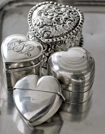 Great #Valentines gift for the collector: Heart-shaped antique silver ring boxes. Antique Ring Box, Antique Silver Rings, Ring Boxes, I Love Heart, My Funny Valentine, Heart Box, Vintage Sterling Silver Rings, Beating Heart, Heart Shaped Rings