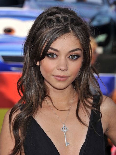 Sarah Hyland Hailey Modern Family, Sara Hyland, Sarah Hyland Hair, Autumn Celebrities, Haley Modern Family, Sarah H, Dominic Sherwood, Julie Bowen, Sarah Hyland