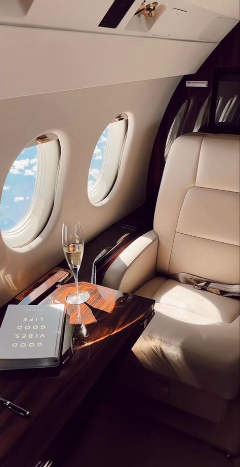 First Class Plane, Business Class Travel, Business Class Flight, First Class Flights, Luxury Private Jets, Vision Board Pictures, Dream Vision Board, Life Vision Board, Luxury Lifestyle Dreams