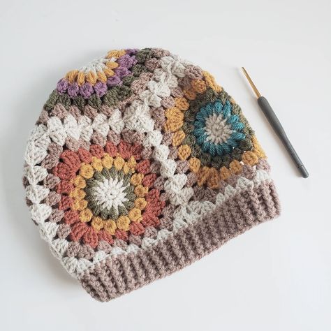 Would you wear this granny square hat? They are very trendy right now. Crochet and granny's are making another comeback ! . . . Dm to purch@se . . #crochethats #grannysquare #handmadehat #colorfulcrochet #imadethis #greatlakesmade Granny Square Beanie Free Pattern, Granny Square Beanie Pattern, Crochet Granny Square Beanie, Granny Square Beanie, Square Beanie, Square Hat, Granny Square Hat, Beret Pattern, Le Crochet