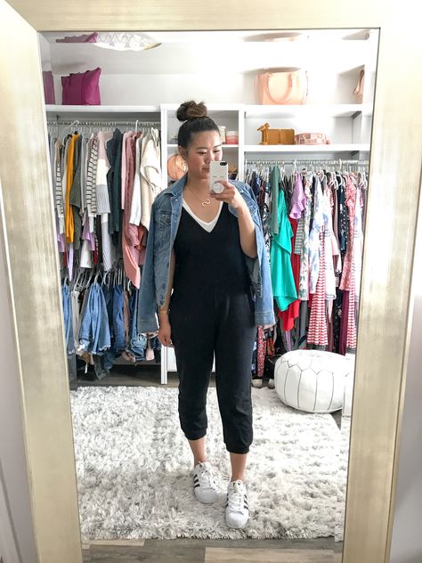 12 Ways To Style A Casual Jumpsuit | Sandy a la Mode Styling Jumpsuits Casual, Black Casual Jumpsuit Outfit, How To Style A Jumpsuit Casual, Black Jumpsuit Casual, Black Jumpsuit Outfit Casual, Casual Jumpsuit Outfit, Casual Black Jumpsuit, Sweat Outfits, Jumpsuit Outfit Ideas