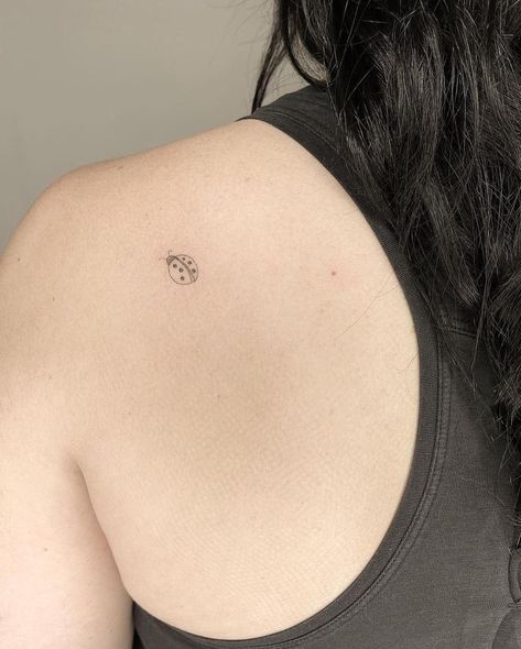 Ladybug Tattoo On Shoulder, Small Dainty Shoulder Tattoos, Tattoos For Female, Side Hip Tattoos, Middle Finger Tattoos, Squirrel Tattoo, Ladybug Tattoo, Small Tattoo Placement, Unique Small Tattoo