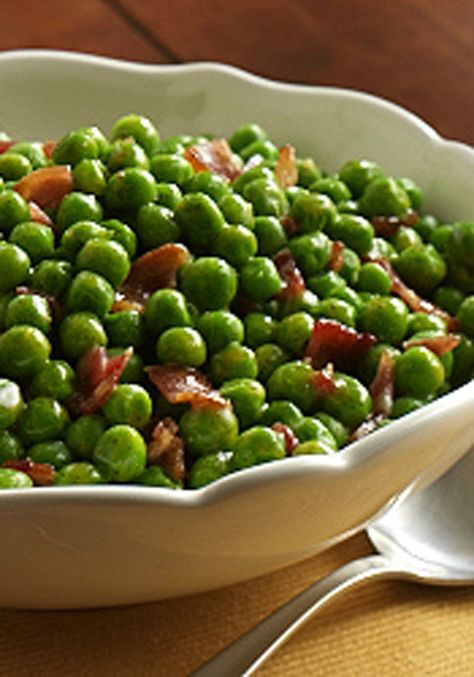 After trying this Peas with Bacon recipe one fan said “my family loved this recipe. It was easy to make and a very delicious side dish!” Peas With Bacon, Peas And Bacon, Bacon Peas, Christmas Dinner Side Dishes, Green Peas Recipes, Christmas Dinner Sides, Christmas Vegetables, Delicious Sides, Ready Set Eat