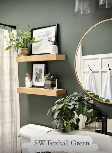 Bathroom Shelf Decor Ideas, Bathroom Decor Ideas Wall, Shelf Decor Ideas, Dark Green Bathrooms, Guest Bathroom Decor, Bathroom Shelf Decor, Bathroom Decor Ideas, Bathroom Inspiration Decor, Bathroom Shelf