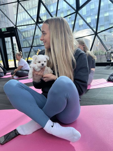 Humming Puppy Yoga Studio, Dog Manifestation, December Photos, Puppy Yoga Aesthetic, Puppy Yoga, Yoga Dog Pose, Yoga Aesthetic, Dog Yoga, Mat Pilates