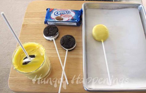 I’ve always loved the simplicity of a smiley face; they, well, make me smile. My goal today is to make you smile!    Many of my edible craft recipes, admittedly, do require quite a bit of work. Well, not this one. Are you smiling yet?   Grab a package of Oreo Cakesters, some lollipop or … Simple Smiley Face, Oreo Cakesters, Dude Birthday Party, Birthday Smiley, Simple Treats, Dude Food, Baby First Birthday Themes, One Happy Dude, Boys First Birthday Party Ideas