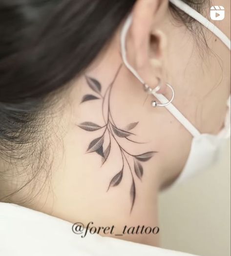 Leaf Tattoo On Neck, Ivy Neck Tattoo, Neck Floral Tattoo, Leaves Neck Tattoo, Leaf Neck Tattoo, Vine Neck Tattoo, Delicate Neck Tattoo, Lower Neck Tattoo, Ear Neck Tattoo