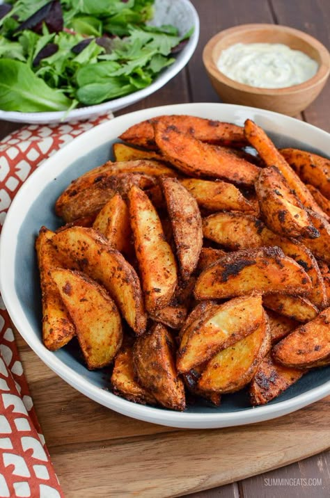 Spicy Potato Wedges, Salad Appetizer Cups, Appetizer Cups, Garlic Mayo, Salads For Parties, Salad Appetizer, Potatoes Recipes, Weight Watchers Smart Points, Potato Wedges