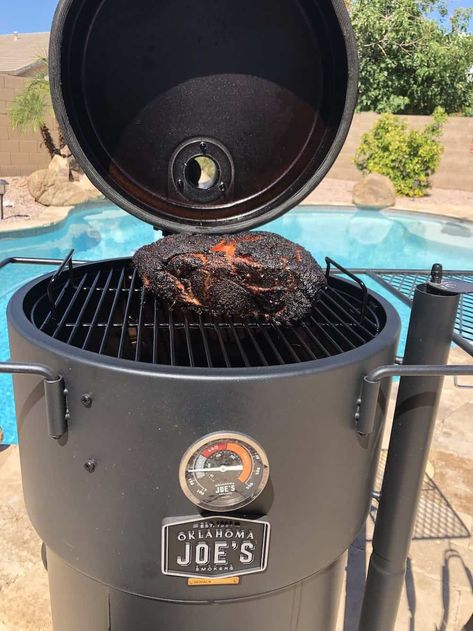 Oklahoma Joe’s Bronco Drum Smoker Is Charcoal Smoking at It's Finest Oklahoma Joe Smoker, Smoker Designs, Smoker Pellets, Barrel Smoker, Wood Smokers, Drum Smoker, Grilling Guide, Offset Smoker, Wood Pellets