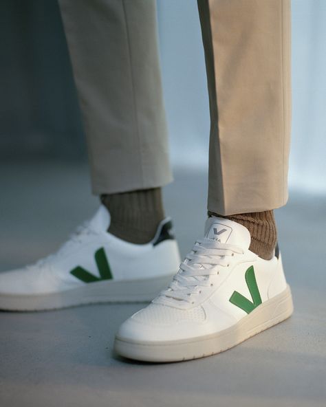 Zapatillas Veja, Sneakers Outfit Men, Socks Nike, Veja V 10, Veja Shoes, Max Fashion, Outfits Hombre, Veja Sneakers, Walk In My Shoes