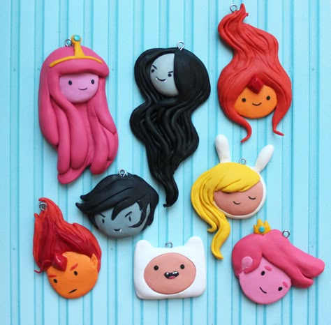 Adventure Time Clay Adventure Time, Adventure Time Crafts, Clay Pendants, Clay Diy Projects, Cute Polymer Clay, Cute Clay, Clay Art Projects, Clay Figures, Polymer Clay Charms