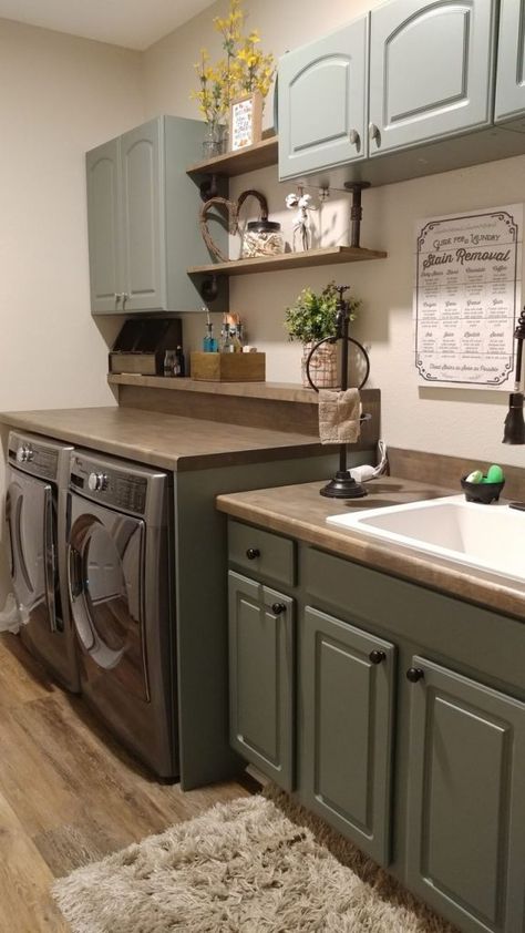 15 Ideas Chic and Functional Small Laundry Room Designs for 2024 Organization Laundry Room, Laundry Diy, Laundry Room Decor Ideas, Laundry Room Organization Ideas, Laundry Room Designs, Laundry White, Organization Laundry, Laundry Room Update, Room Organization Ideas