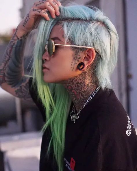 2024 Grunge Haircuts Guide: From Short Curly to Long Wavy Styles Half Hair Color Ideas, Cute Hair Color Ideas, Half Hair Color, Half And Half Hair Color, Cute Hair Color, Rainbow Hair Ideas, Grunge Haircut, Half And Half Hair, Shaved Hair Cuts