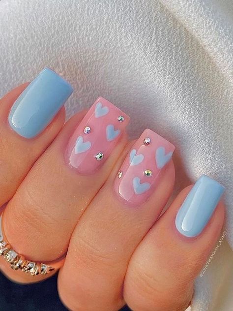 short light blue nails with hearts Grad Nails, Everyday Nails, Preppy Nails, Kids Nail Designs, Heart Nail Designs, Nails Yellow, Cute Simple Nails, Easy Nails, Colorful Nails