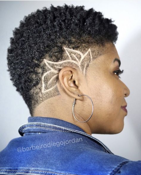 Shaved Side Designs For Women, Hair Tattoo Women, Fade With Heart Design, Simple Undercut Designs, Female Undercut Designs, Hair Designs Shaved, Haircut Designs For Women Black, Shaved Side Designs, Pixie Hairstyles Curly