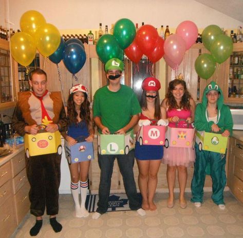 8 Costume Ideas For Groups That Will Get You Excited For Halloween Group Dress Up Ideas, Mario Kart Costumes, Girl Group Halloween Costumes, Dress Up Ideas, Halloween Costumes 2014, Mario Costume, Halloween 23, Box Costumes, Hallowen Costume