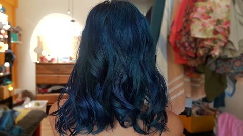 LA RICHE DIRECTIONS > Midnight Blue . In love with how it turned out Directions Midnight Blue, Midnight Blue Hair Dye, Hair Curling Techniques, Auburn Hair With Highlights, Ash Blonde Hair Dye, Blue Hair Dye, Midnight Blue Hair, Hair Dye Brands, Dyed Hair Blue