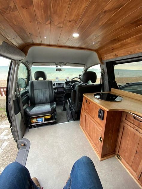 Off-grid, low-mileage, 4WD Mitsubishi Delica camper ⋆ Quirky Campers Mitsubishi Delica Camper, Delica Camper, Delica Van, Quirky Campers, Mitsubishi Delica, Van Conversion Interior, Camping Set Up, Van Conversions, Day Van