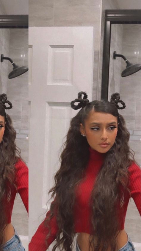 Hairstyle ideas: Heart shaped pigtails with beach waves Heart Shaped Pigtails, Heart Shaped Space Buns, Heart Space Buns, Heart Pigtails, Heart Bangs, Queen Of Hearts Hairstyles, Heart Buns, Heart Bun, Heart Buns Hairstyle