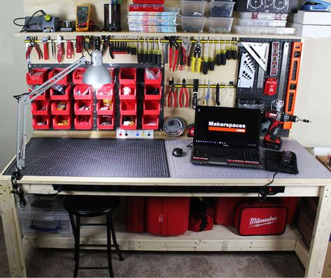 Makerspace Workbench - Step by step instructions for creating a bench or table for creating makerspace projects. Perfect for organization and storage Electronics Workspace, Makerspace Projects, Electronic Workbench, Diy Workbench, Workbench Plans, Electronics Projects Diy, Learn Woodworking, Woodworking Workshop, Create Diy