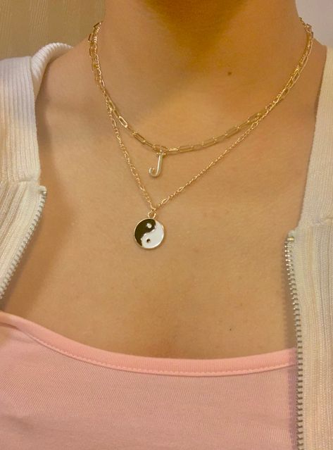 Yin And Yang Necklace, Ying Yang Necklace, Yin Yang Jewelry, Yin Yang Necklace, Fancy Decor, Jewelry Accessories Ideas, Ying Yang, 6th Grade, Stylish Jewelry