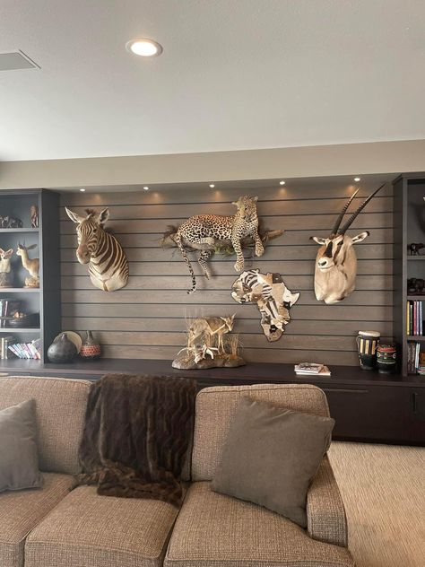 Wild Boar Taxidermy, Animal Trophy Room, Animal Mounts Living Room, Trophy Rooms Hunting, Hunting Man Cave, Animal Mounts, Taxidermy Decor, Taxidermy Display, Rustic Basement