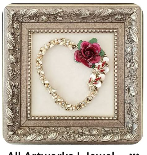 How To Make Jewelry Art Framed, Picture Frame Crafts Diy Wall Art, Things To Make With Old Jewelry, Jewelry Pictures Ideas, Old Jewelry Crafts Ideas, Jewelry Shadow Box, Jewelry Art Ideas, Jewelry Art Framed, Antique Jewelry Art