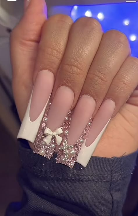 Bling Acrylic Nails With Initial, 16 Bday Nails, Capricorn Nail Ideas, Birthday Nail Inspo Acrylic, Name On Nails, 20th Birthday Nail Ideas, Pink And Silver Nail Designs, Long Almond Nails Designs, 18th Birthday Nails Ideas