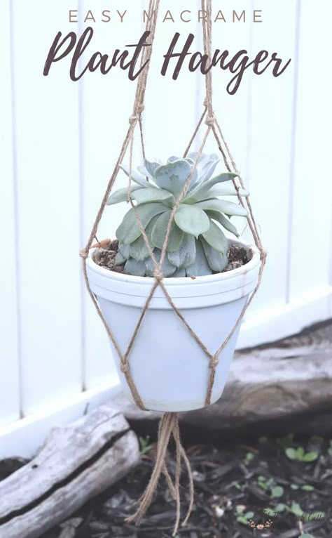 Jute Plant Hanger Diy, Easy Rope Plant Hanger, Easy Plant Hanger Diy, Macrame Plant Hanger Tutorial Easy, Diy Plant Hanger Easy, Easy Macrame Plant Hanger, Simple Macrame Plant Hanger, Diy Macrame Plant Hanger Easy, Macrame Making