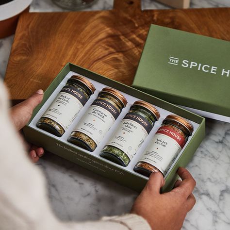 Spice Box Ideas, Packaging Spices, Spice Gift Box, Spice Packaging, Cassia Cinnamon, Spices Packaging, Premium Spices, Spice Gift, Tomato Season