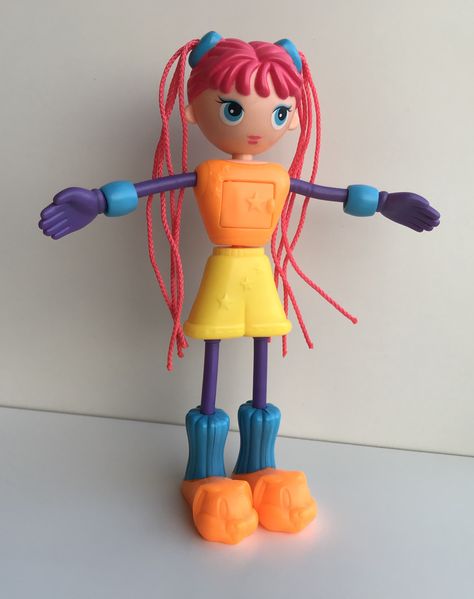 Old Happy Meal Toys, Vintage Kitsch Decor, Betty Spaghetty, Cartoon Childhood, Veggie Nuggets, 2000s Girls, Chicken Mcnuggets, Chicken Honey, Mexican Salsa