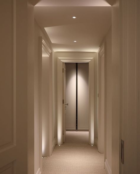 John Cullen Lighting on Instagram: “Create perfectly lit interlinking spaces. ⁠ ⁠ The combination of both #downlights and #uplights here adds drama and elegance to this space.…” Apartment Lighting, Corridor Lighting, Led Light Design, Hallway Lighting, Luxury Rooms, Lighting Design Interior, World Of Interiors, Apartment Interior Design, Dream House Exterior