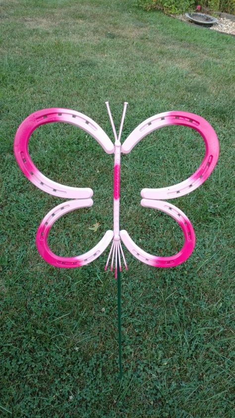 Horseshoe Butterfly by J.Wilson Butterfly Horseshoe Art, Horseshoe Butterfly, Horseshoes Crafts, Horseshoe Crafts Projects, Welding Crafts, Welding Ideas, Horseshoe Projects, Horseshoe Decor, Horseshoe Crafts