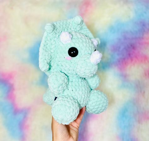 Sara the Baby Triceratops – yarnybox Crochet Dinosaur Pattern Free Triceratops, Crochet Plushies Dinosaur, Triceratops Crochet Pattern Free, Crochet Triceratops Free Pattern, Small Crochet Amigurumi Free Pattern, Dino Crochet Pattern Free, Free Crochet Dinosaur Pattern, Crochet Amigurumi Dinosaur, Crochet Dinosaur Pattern Free