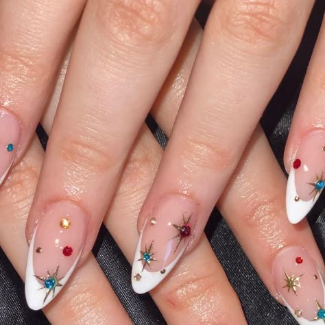 Pearl Bead Nails, Trendy Christmas Nails Acrylic, Cool Christmas Nails, Nails Christmas Designs, Christmas Nails 2023, 2023 Nails, Instagram Nails, Gem Nails, Festival Nails