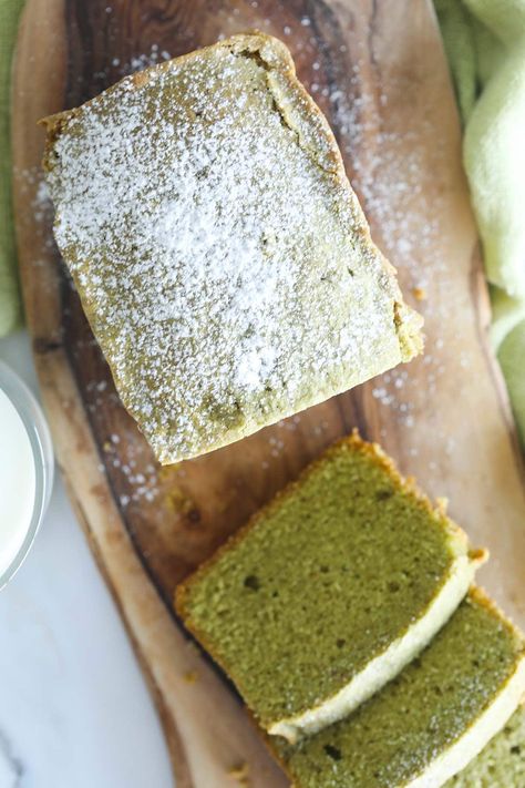 Green tea pound cake. Matcha Loaf Bread, Matcha Pound Cake Recipes, Matcha Pound Cake, Rasa Malaysia, Green Tea Cake, Matcha Cookies, Matcha Recipe, Cake Decorating Videos, Big Cakes