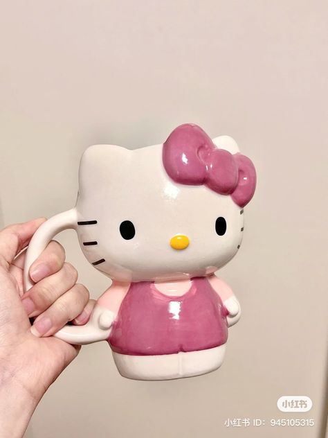 Hello Kitty 3d, Weird Furniture, Hello Kitty Mug, Clay Cup, Clay Diy Projects, Cute Snacks, Pretty Mugs, Hello Kitty Party, Pink Hello Kitty