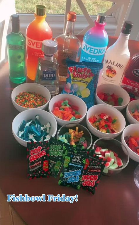 Alcohol Fish Bowl, Fish Bowl Alcohol Drink, Fish Bowl Recipe Alcoholic, Pool Party Alcohol Drinks, Neon Drinks Alcohol, Buzz Balls Drink Recipe, Borg Names College Drink, Bucket Drinks Alcohol Party Ideas, Drinks With Candy